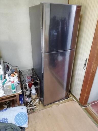 シャープ 冷蔵庫2022年 225 L 使用 1年未満