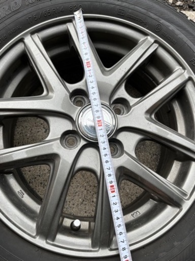 スタッドレスタイヤ アルミホイール　175/65R14