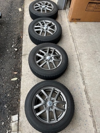 スタッドレスタイヤ アルミホイール　175/65R14