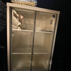 ホシザキ小形冷蔵ショーケース  SSB-70CT2【 飲み物用冷蔵庫 保冷ケースドリンク用冷蔵庫 業務用冷蔵ショーケース 人気保冷庫 展示ケース 陳列ケース 冷蔵オープンケース 食品ショーケース 】の画像