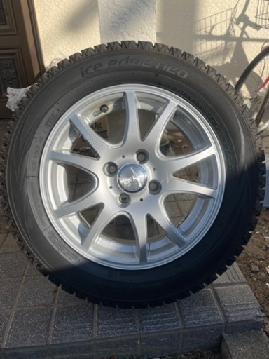 《受渡し決定しました》スタットレスタイヤ