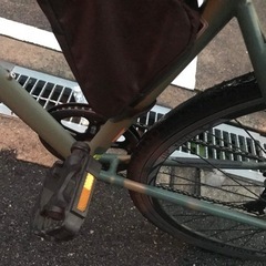 自転車 クロスバイク カーキの画像