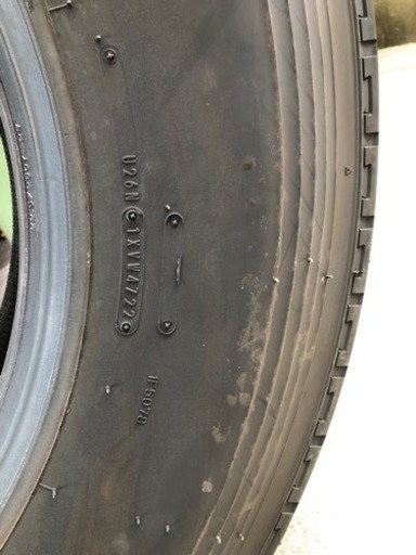 275/80R22.5 中古タイヤ　SP330