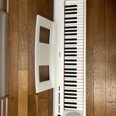 ヤマハ　YAMAHA 電子ピアノ　piaggero NP-12