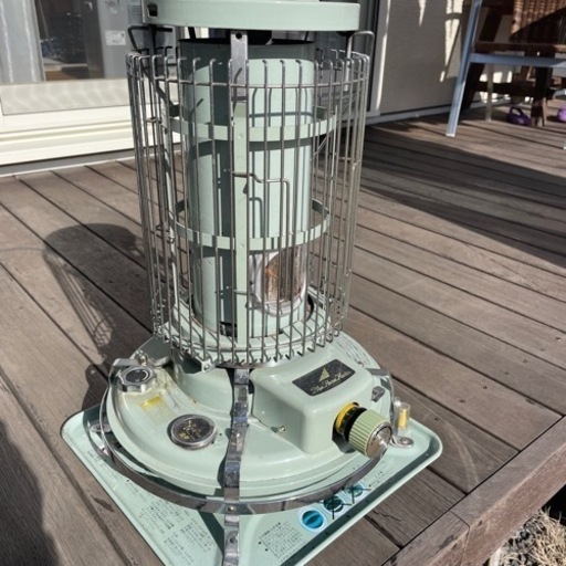 アラジン石油ストーブ