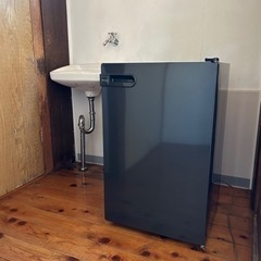 ワンドア冷蔵庫　1月24日までに取りに来れる方に差し上げます。