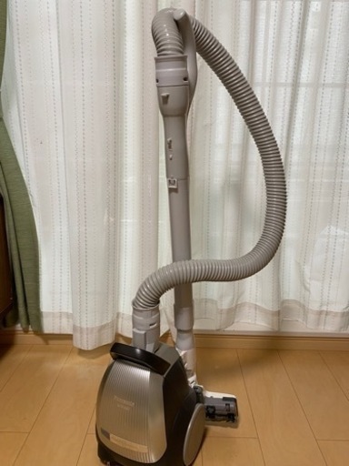 掃除機　Panasonic 2016年製