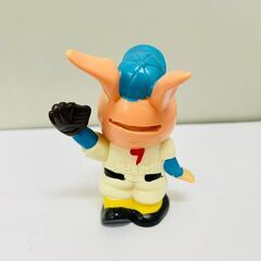 【希少品】 三菱信託銀行 貯金箱 ソフビ うさぎ 背番号7 10cm以下の画像