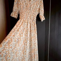 ロングワンピース 花柄　韓国　ウエストギャザーの画像