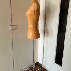 ★中古　ボディ　トルソー　ヌメ革製　レザー製　ファッション★の画像