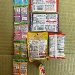 【取引中】お菓子　おやつ　ラムネ　グミ　アンパンマン　パウパトロール　トーマスの画像
