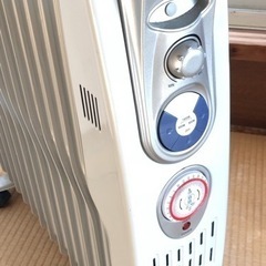 デロンギ型　ヒーター　美品の画像