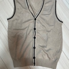 ニットベストの画像