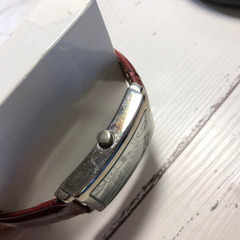 腕時計　アレサンドラオーラ　ALESSANDRA OLLA 革ベルト　赤の画像