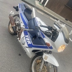 fzr250 フルカウル　実働ベース　まだ取引可能の画像