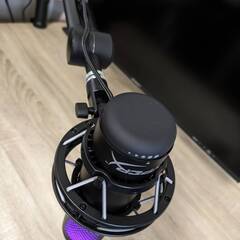 ほぼ新品 HyperX QuadCast S Alterzone マイクスタンドセットの画像