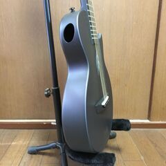 オールカーボンボディ・トラベルギター（ENYA Nova Go）の画像