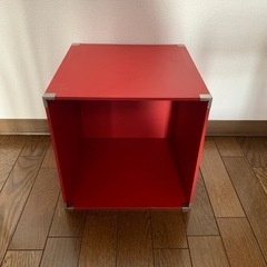 おしゃれなボックス　赤　収納