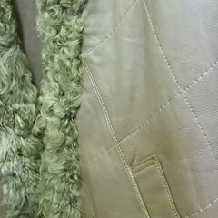 【13】セール中につき、通常特価998円より50%引きの499円!　Moon Bat Fur　羊革　レザーコート　衣料品　ファーコート　ジャンパー　アウターの画像