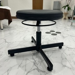 ビニールレザー使用スツールの画像