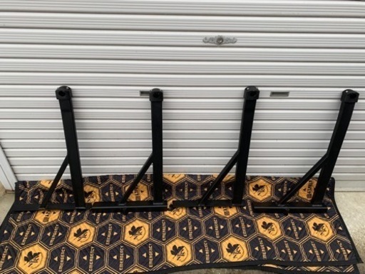 ハイラックスgun125に使用していたYAKIMAトラックラック2セット