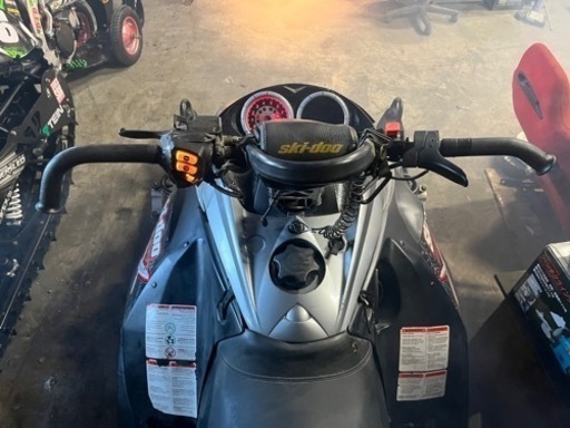 スノーモービル　ski doo  REV800