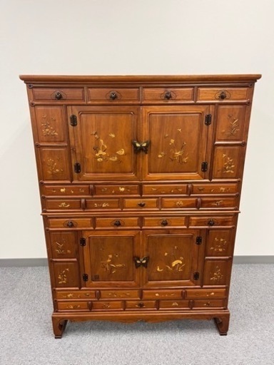 【下見OK】 2508 李朝家具 箪笥 タンス 象嵌模様 花鳥図 飾り棚