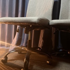デスクチェア2個セットの画像