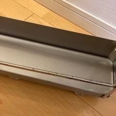 ステンレス隙間収納棚の画像