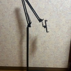 【ありがとうございました】　スマホスタンド　中古　家具等に台座を挟むタイプです。の画像