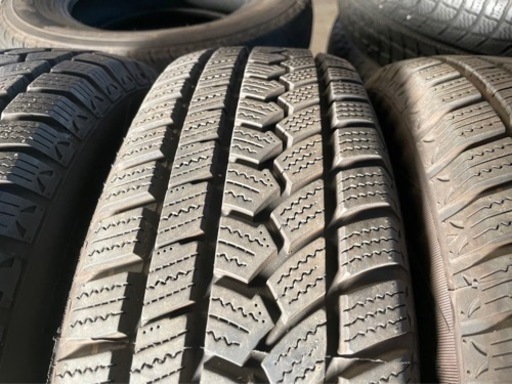 F0036 中古スタッドレスタイヤ ハイフライ ウィンター212 165/70R14 022年製造 4本