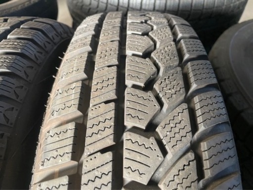 F0036 中古スタッドレスタイヤ ハイフライ ウィンター212 165/70R14 022年製造 4本