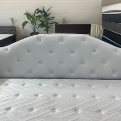 ダブルベッド　ホワイト　マットレス付きの画像