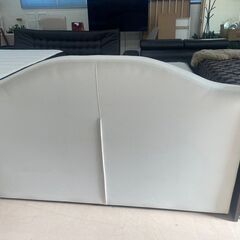 ダブルベッド　ホワイト　マットレス付きの画像