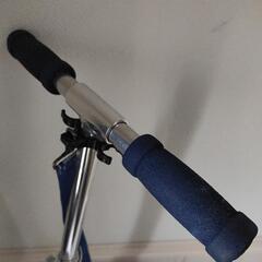 ジェイディレーザー(JD Razor) 　キックボード　光るタイヤの画像