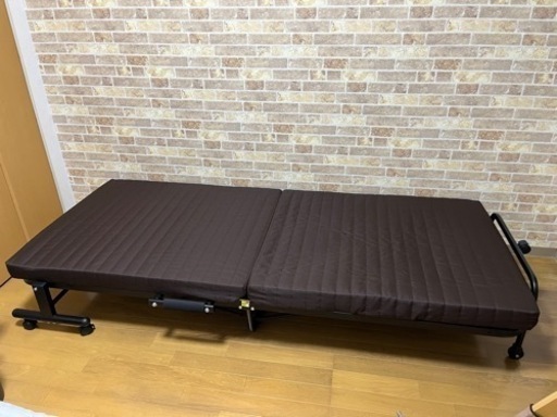 未使用に近い アイリスオーヤマ 折りたたみベッド OTB-BRN ブラウン