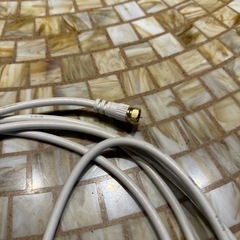 テレビ アンテナ線 ケーブルの画像