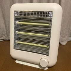 【お譲り先決定】家電 季節、空調家電 遠赤外線ヒーター　±0 ス...