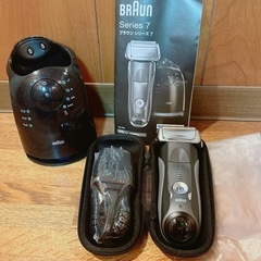 【決定・2点おまとめ】ステンレス二重構造保温丼3つ・BRAUN電気シェーバーセットの画像