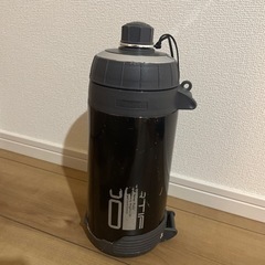 2L 水筒の画像