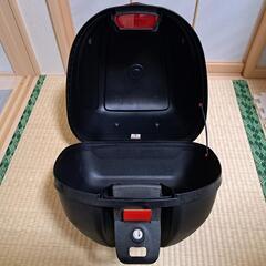 GlVI　リアボックスの画像