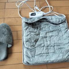 【美品】冬場の冷え対策に！足温器、フットウォーマー