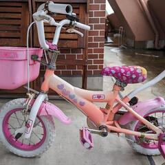 子供自転車、三輪車、遊具の画像