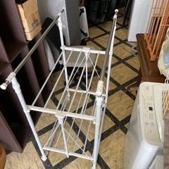 洗濯物干しです。