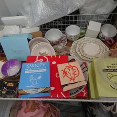 レディース服・食器などフリマ中（200円〜）の画像