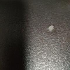 ダークブラウンの椅子の画像