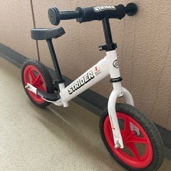 引渡者決定　ストライダー　キックバイク　グローブ付き