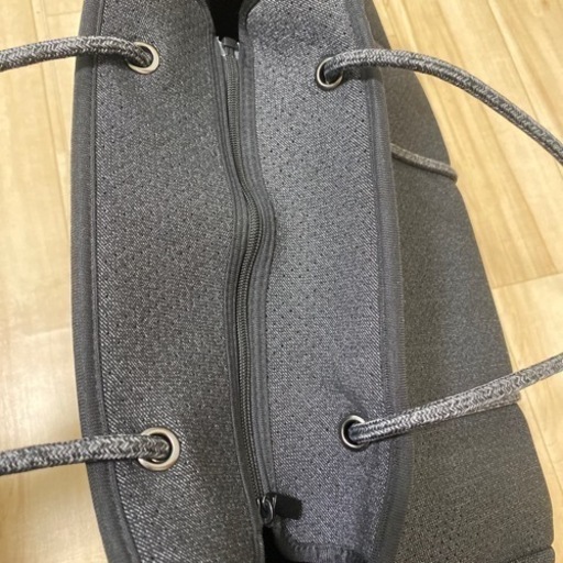 qbag paris ネオプレーン Lサイズ ジップ付き