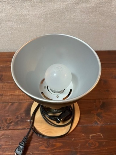 1/27まで【美品】スタイリッシュ間接照明/床置き、壁掛けもできる優れものです！！