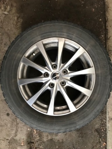 スタッドレスタイヤ（ホイール付）16インチ